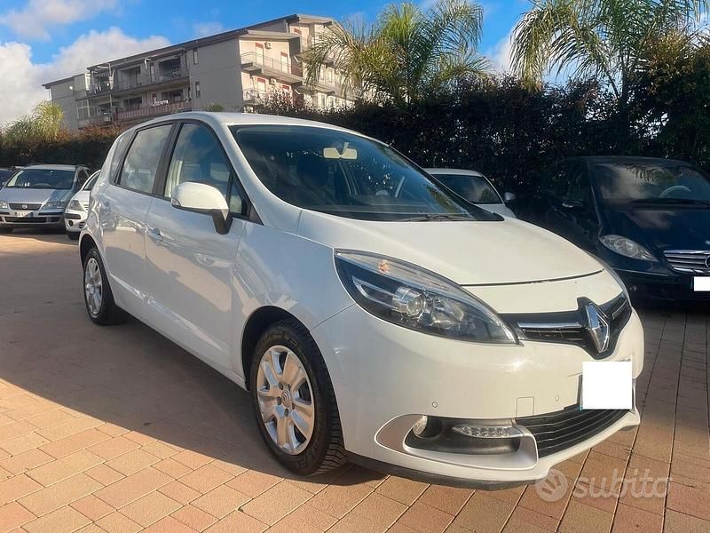 Usata Renault Scénic III 110 CV (80 kW) 2014 Bianco Monovolume