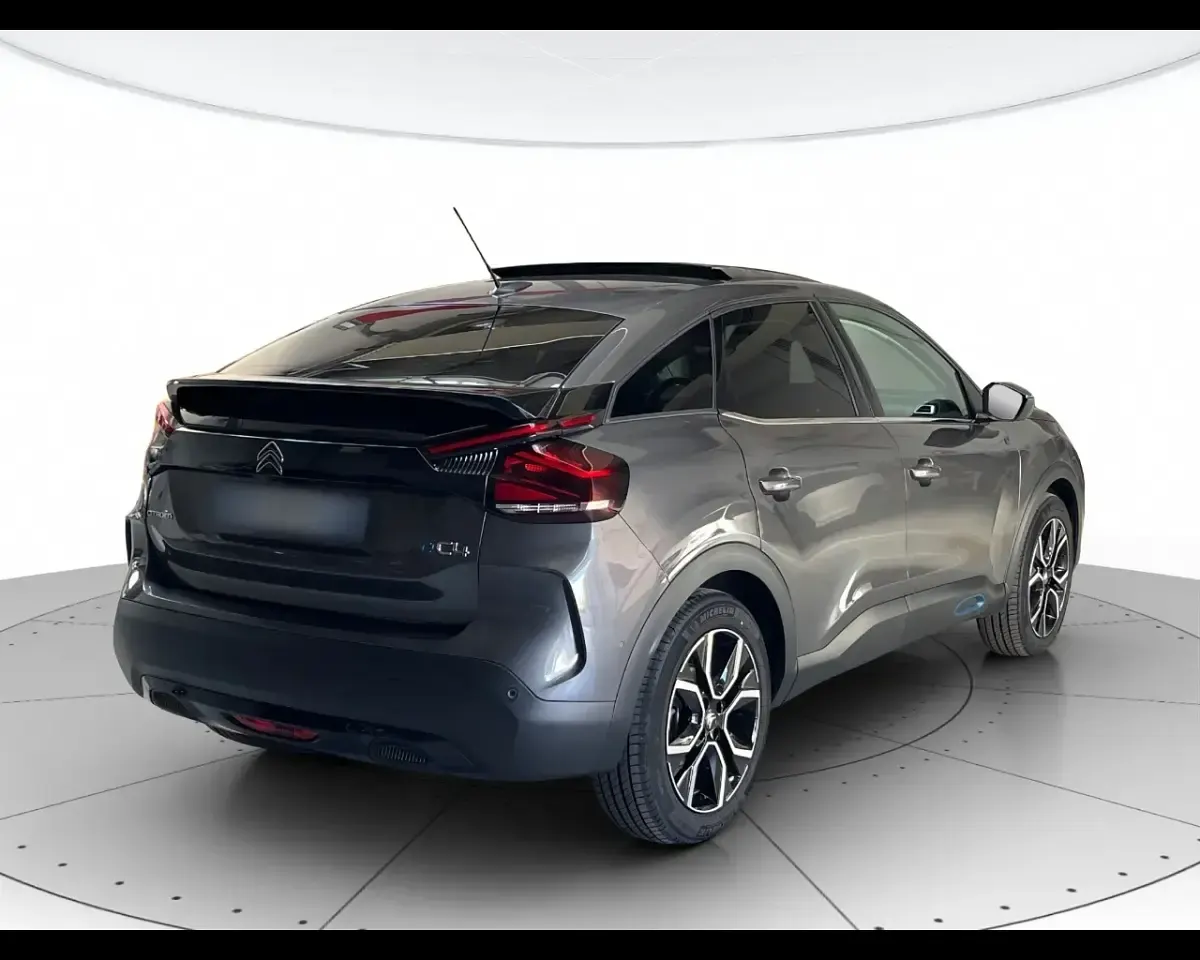 Usata Citroën e-C4 Shine 100 kW (136 CV) 2025 Grigio