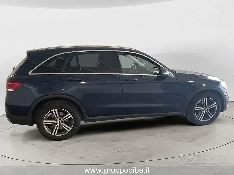 Usata Mercedes GLC200 163 CV (119 kW) 2020 Blu SUV