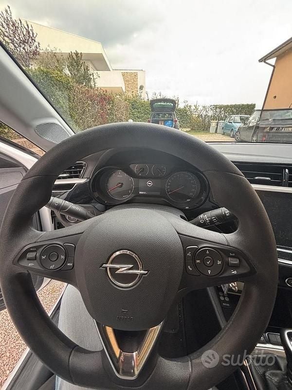 Usata Opel Corsa Edition 101 CV (74 kW) 2023 Bianco Utilitaria