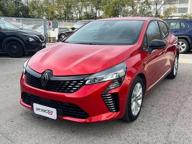 Usata Renault Clio V Evolution 101 CV (74 kW) 2024 Rosso metallizzato Berlina