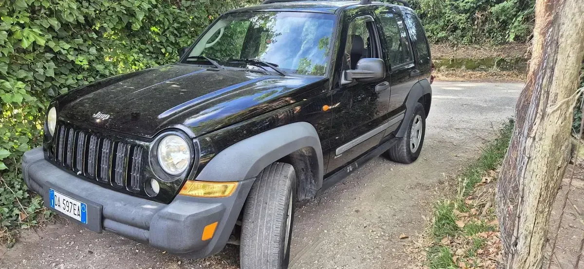 Usata Jeep Cherokee Limited 163 CV (119 kW) 2006 Nero SUV