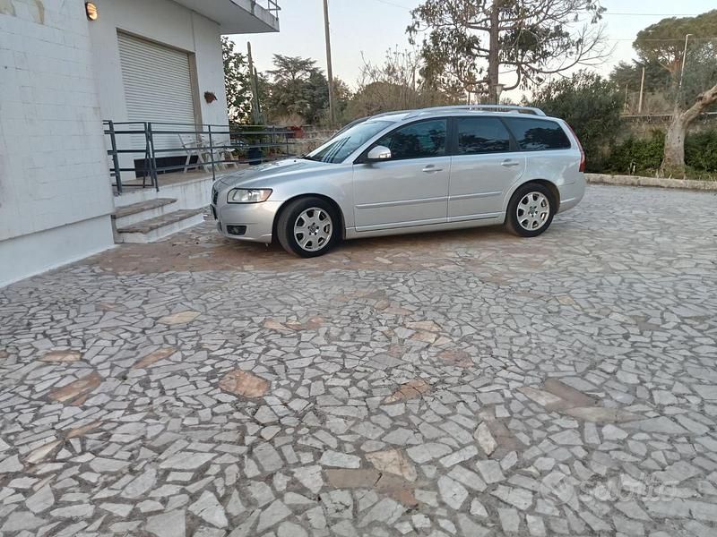 Usata Volvo V50 109 CV (80 kW) 2011 Grigio Station wagon