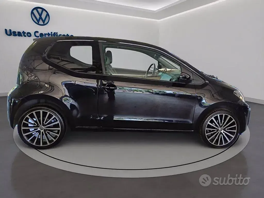 Usata VW up! Highline 90 CV (66 kW) 2018 Nero Utilitaria