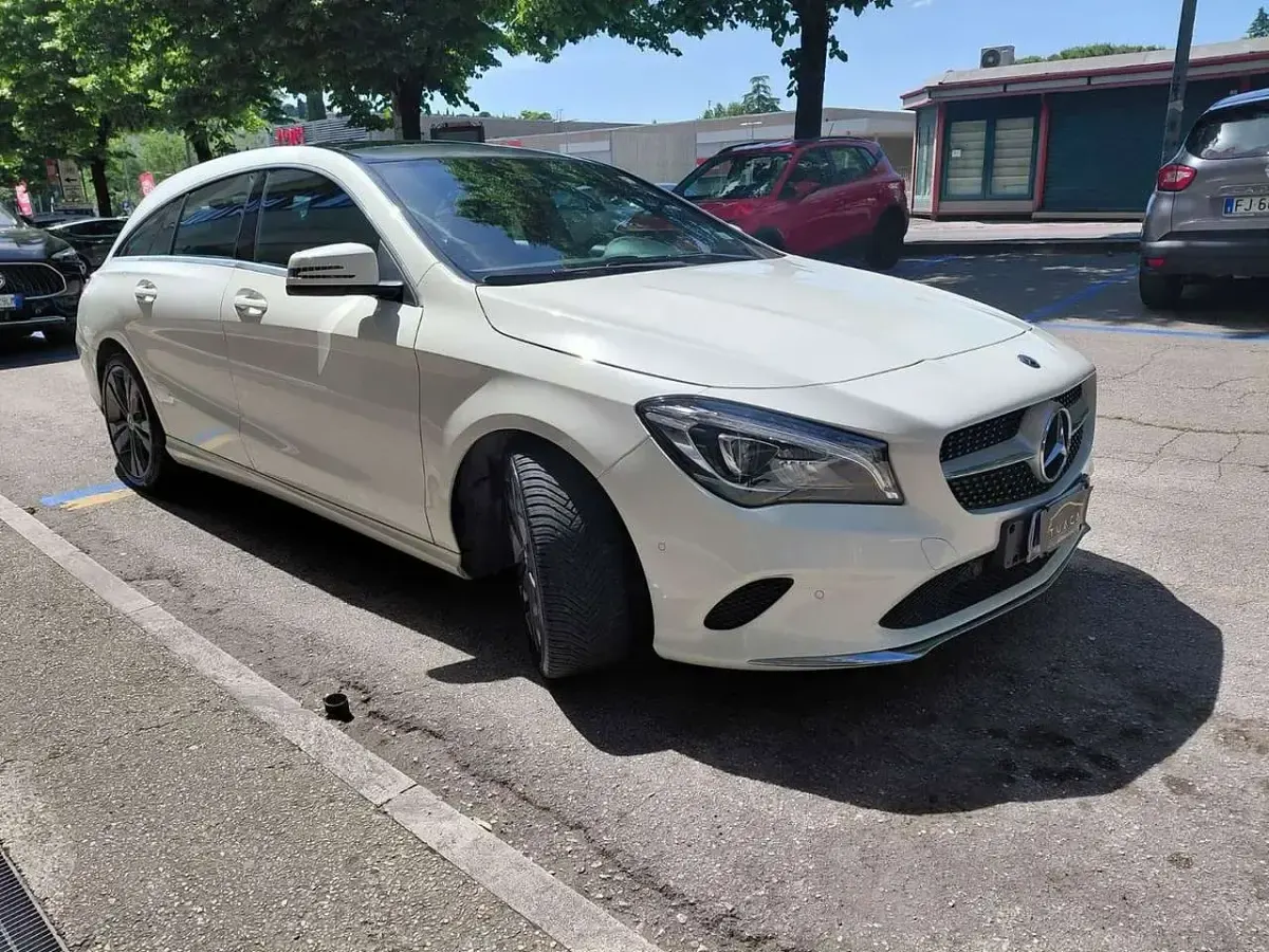Usata Mercedes CLA180 Executive 109 CV (80 kW) 2017 Bianco Berlina