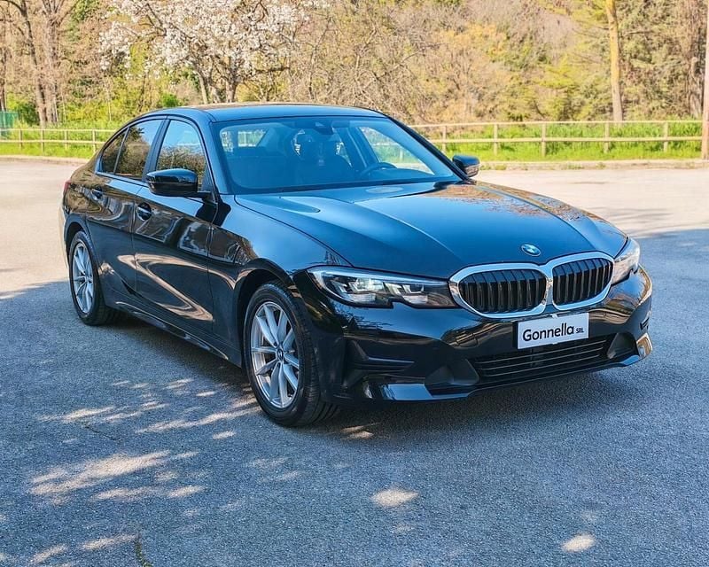 Begagnad BMW 318 Advantage 149 HK (109 kW) 2021 Svart Sedan
