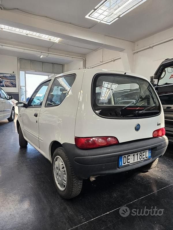 Usata Fiat 600 54 CV (39 kW) 2006 Bianco Utilitaria