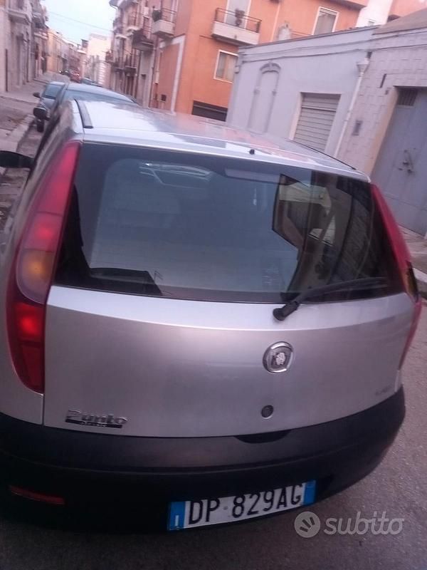 Usata Fiat Punto Classica 69 CV (50 kW) 2008 Grigio Utilitaria