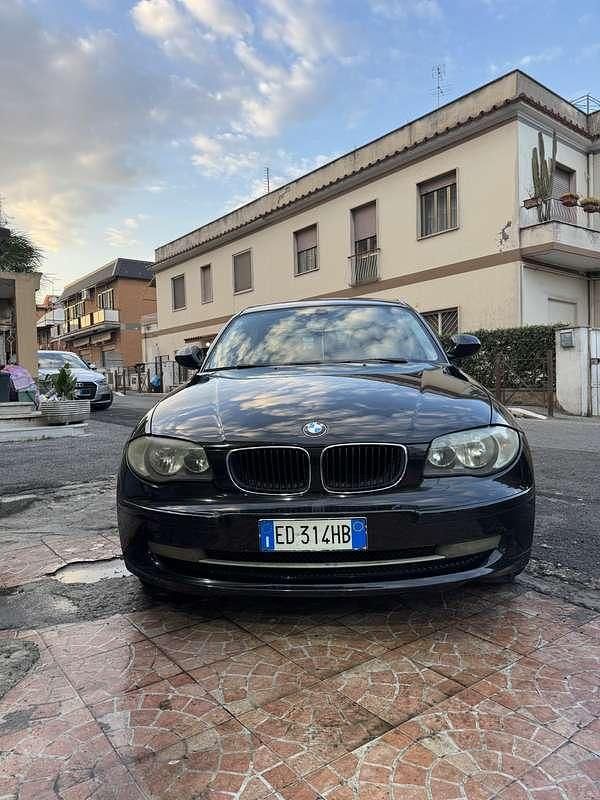 Usata BMW 118 143 CV (105 kW) 2010 Utilitaria