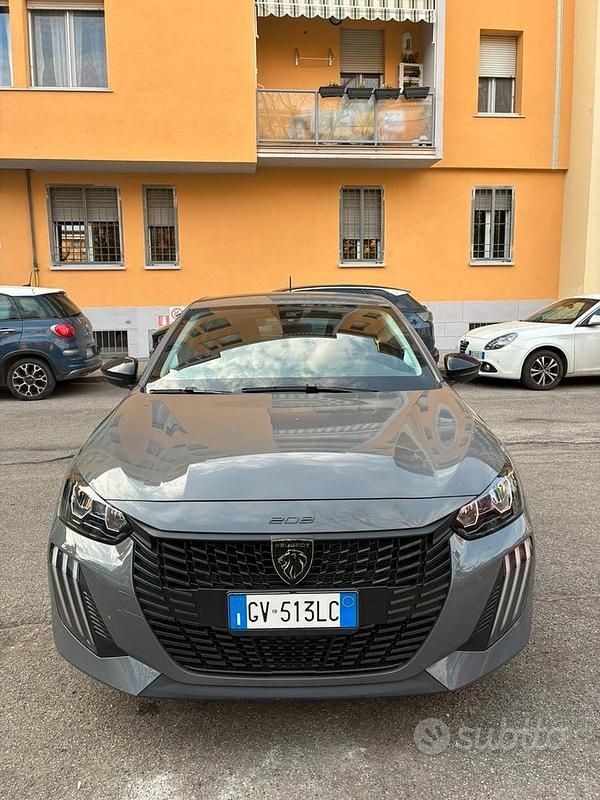 Usata Peugeot 208 Active 75 CV (55 kW) 2024 Grigio Utilitaria