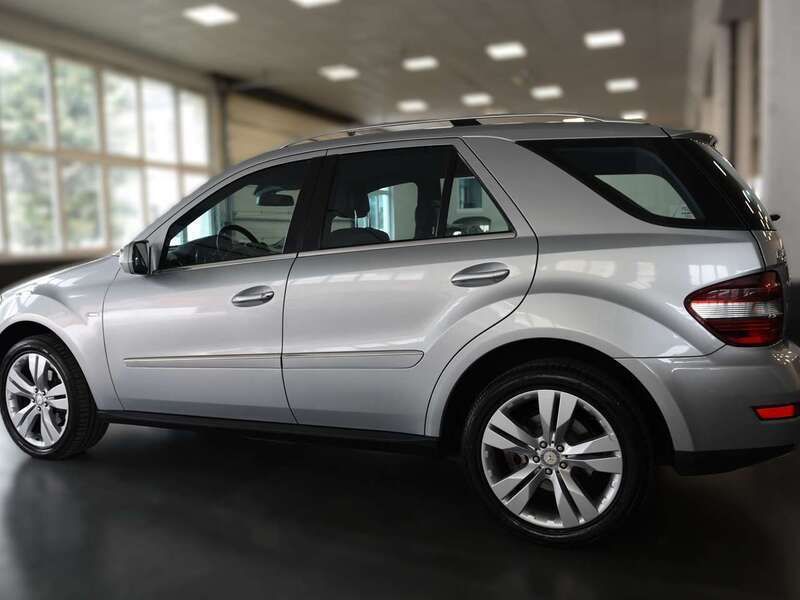 Usata Mercedes ML350 Chrome 211 CV (155 kW) 2011 Grigio argento metallizzato SUV