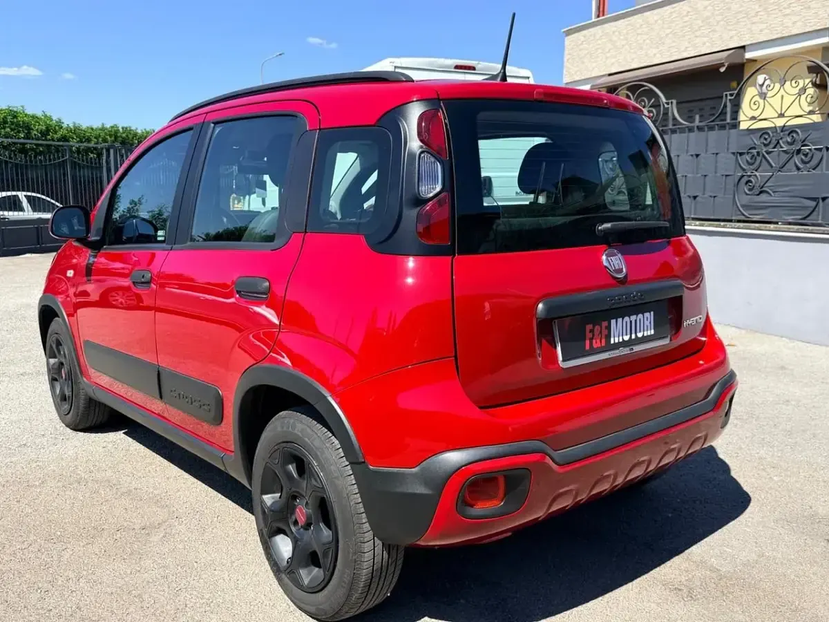 Usata Fiat Panda Cross Cross 70 CV (51 kW) 2022 Rosso Utilitaria