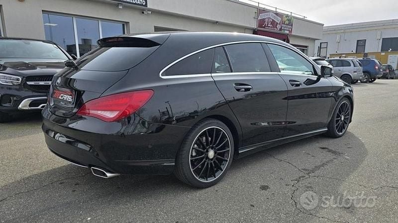 Usata Mercedes CLA200 Premium 135 CV (99 kW) 2016 Nero Station wagon
