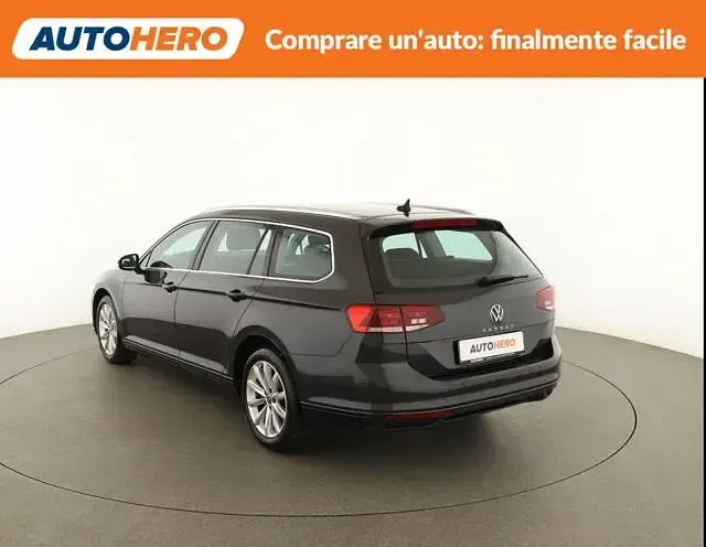 Usata VW Passat Business 150 CV (110 kW) 2023 Grigio Station wagon