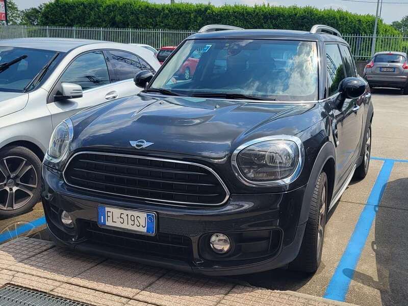 Nero Usata 2017 Mini Cooper D Countryman Business SUV | 16.350 € (Buon prezzo) - Immagine 1/4