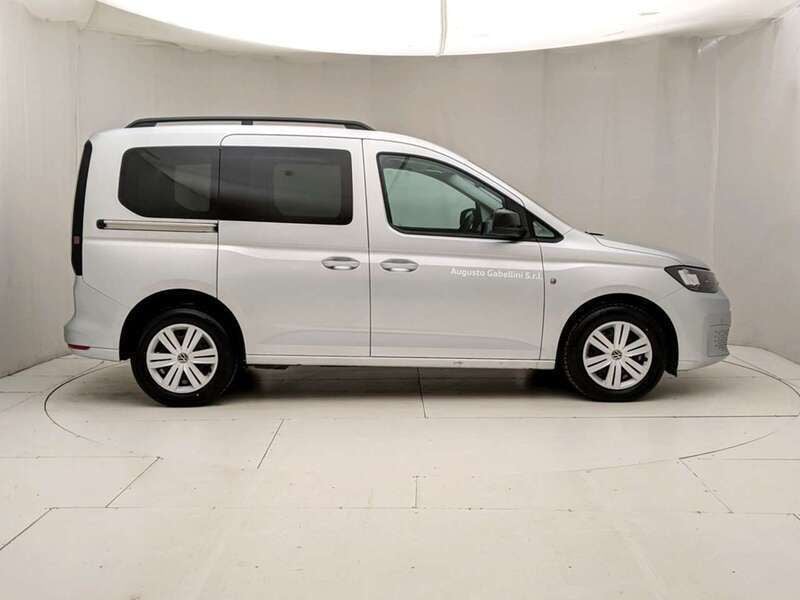 Usata VW Caddy 122 CV (89 kW) 2023 Argento Monovolume