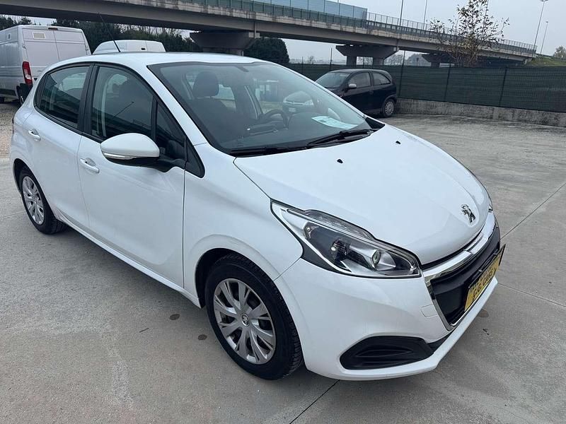 Usata Peugeot 208 Active 68 CV (50 kW) 2016 Bianco Utilitaria