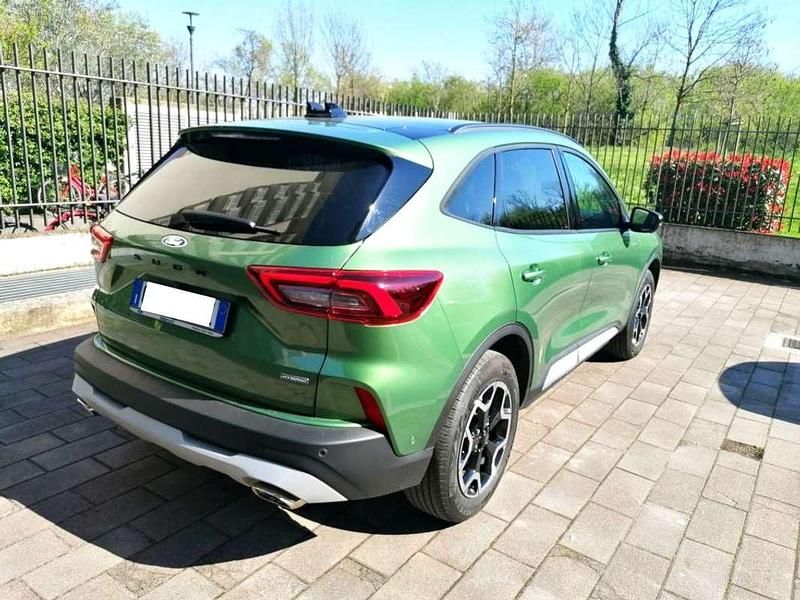 Usata Ford Kuga Active X 151 CV (111 kW) 2024 Verde SUV