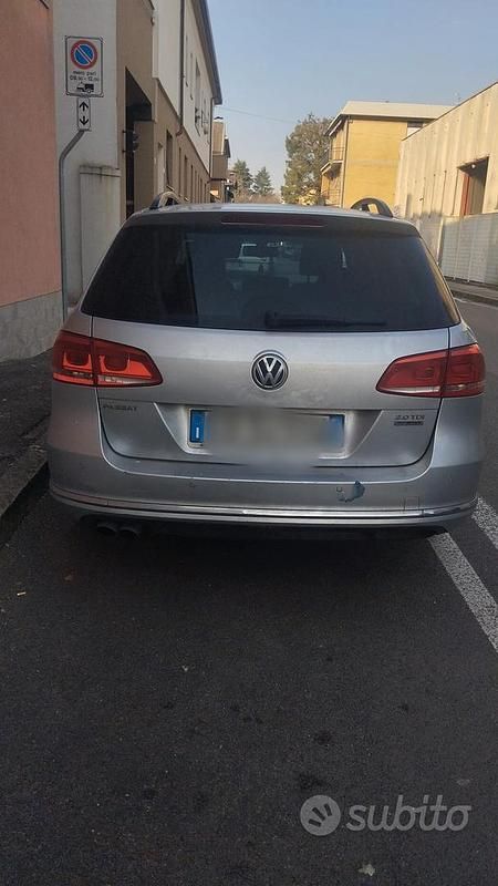 Usata VW Passat 140 CV (102 kW) 2011 Grigio Station wagon