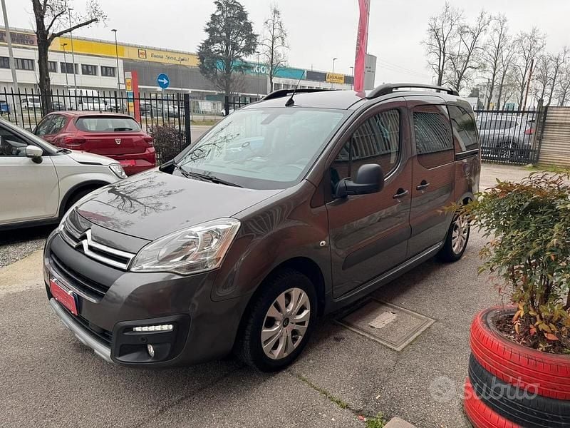 Usata Citroën Berlingo XTR 100 CV (73 kW) 2018 Grigio Monovolume