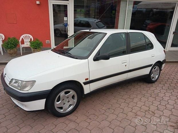 Usata Peugeot 306 108 CV (79 kW) 1994 Bianco Berlina