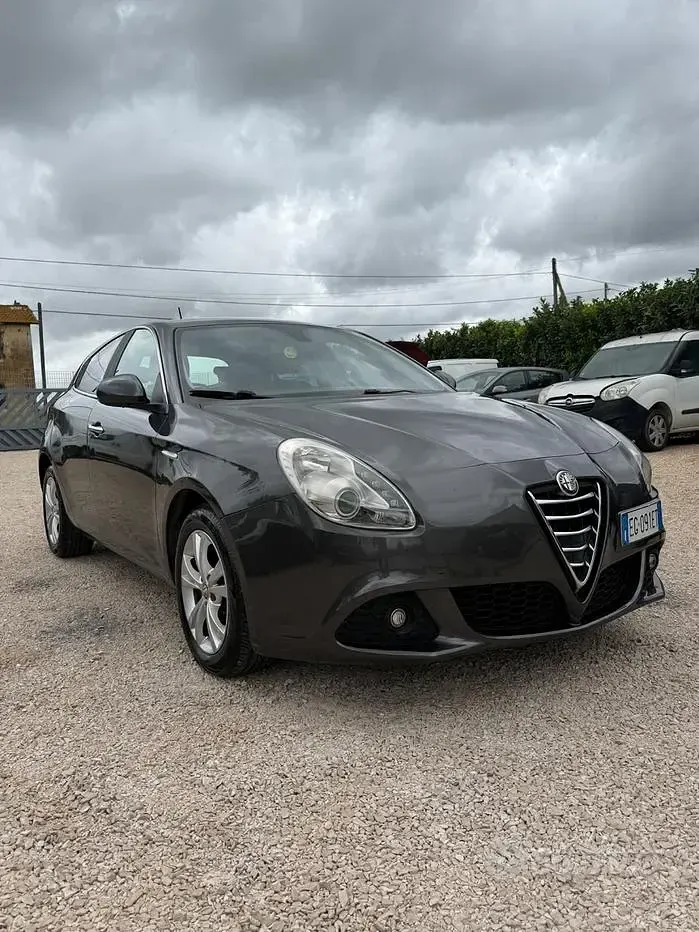 Brugt Alfa Romeo Giulietta Progression 105 HK (77 kW) 2011 Grå Hatchback