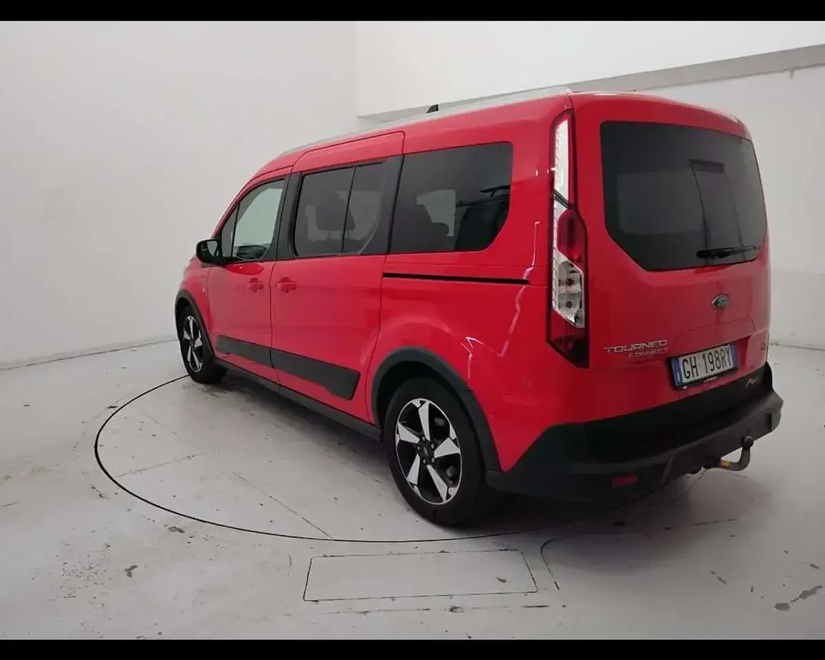 Usata Ford Tourneo Active 120 CV (88 kW) 2022 Rosso Furgone