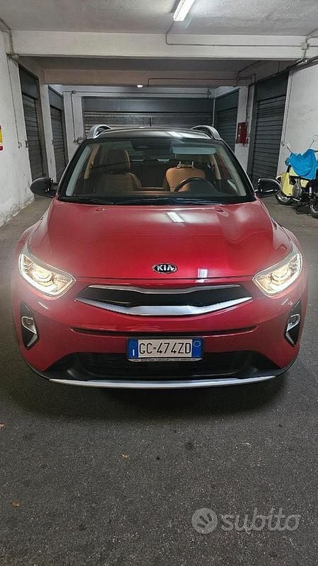 Usata Kia Stonic 100 CV (73 kW) 2021 Rosso SUV