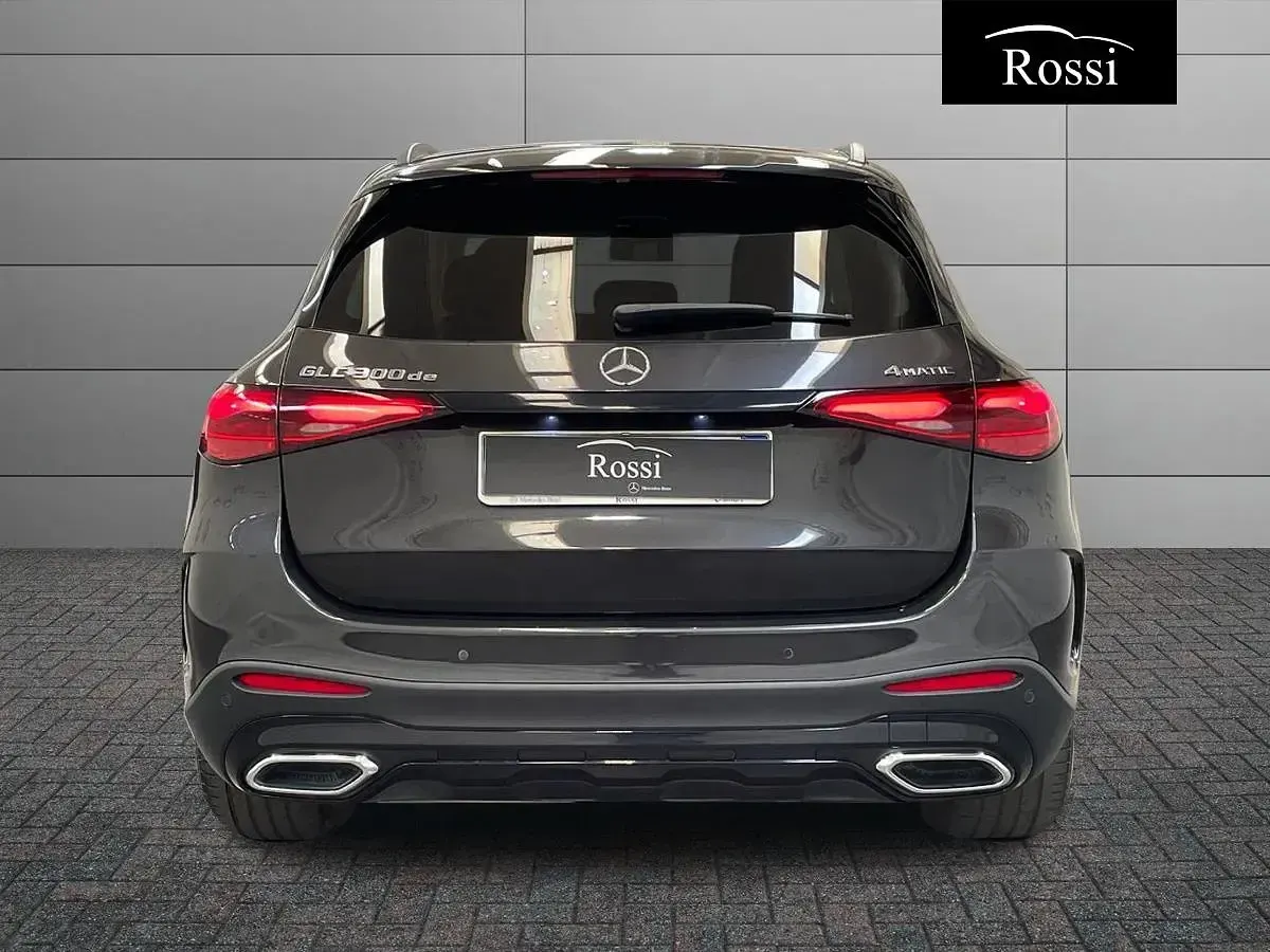 Usata Mercedes GLC300de Advanced 197 CV (144 kW) 2024 Grigio scuro metallizzato SUV