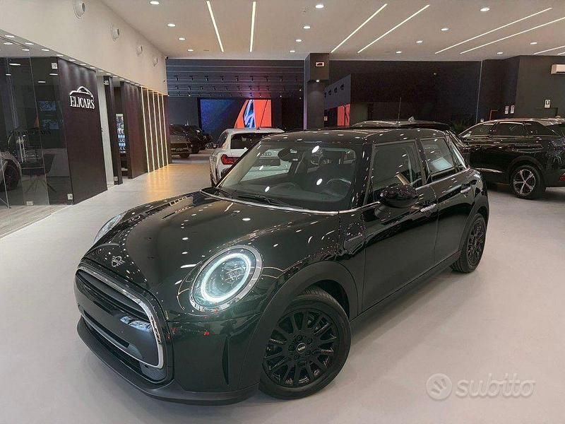 Nero metallizzato Usata 2022 Mini Cooper Classic Due volumi | 19.990 € (Ottimo prezzo) - Immagine 1/4