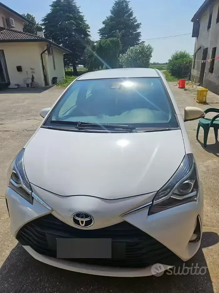 Usata Toyota Yaris 72 CV (52 kW) 2021 Bianco Utilitaria