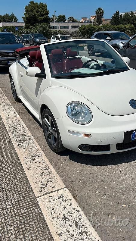 Usata VW New Beetle 105 CV (77 kW) 2007 Bianco Utilitaria