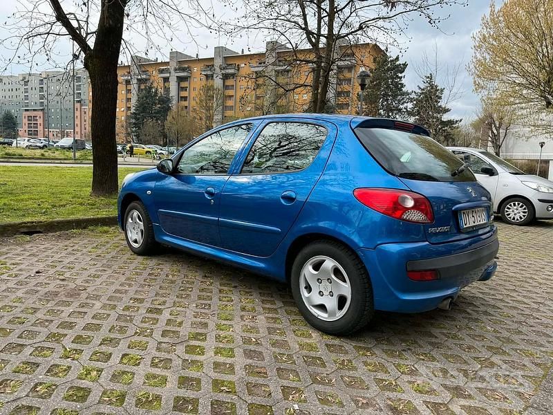 Usata Peugeot 206 2011 Blu Berlina