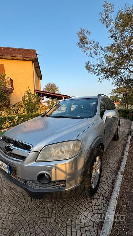 Usata Chevrolet Captiva 150 CV (110 kW) 2009 Grigio SUV