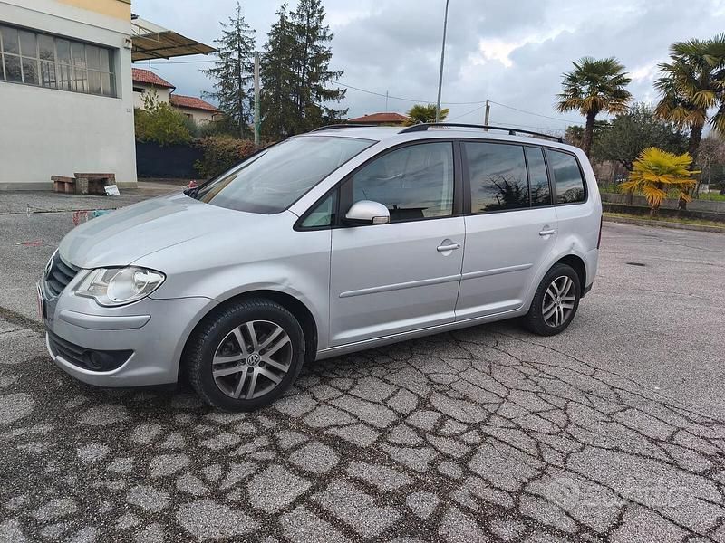 Usata VW Touran 109 CV (80 kW) 2008 Grigio Monovolume