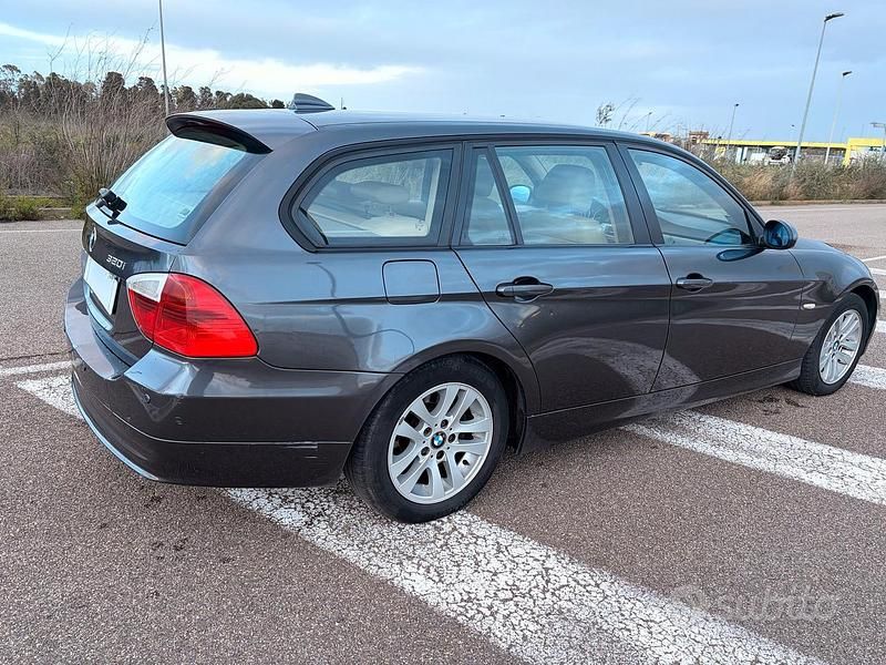 Usata BMW 320 150 CV (110 kW) 2006 Grigio Station wagon