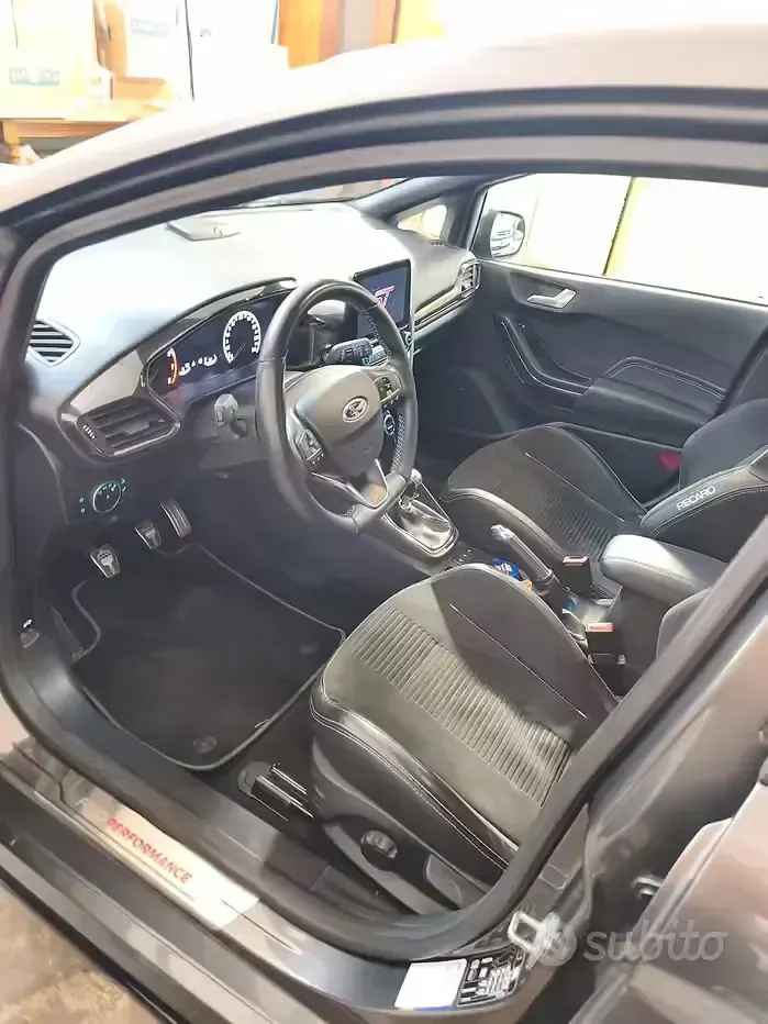 Usado Ford Fiesta Performance Edition 200 HP (147 kW) 2019 Citadino