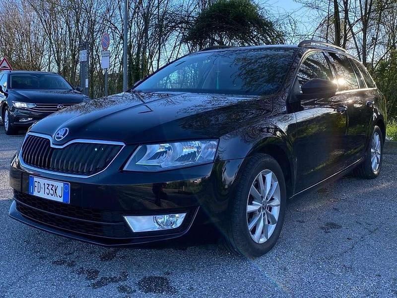 Gebraucht Skoda Octavia Design Edition 110 PS (80 kW) 2016 Schwarz Kombi