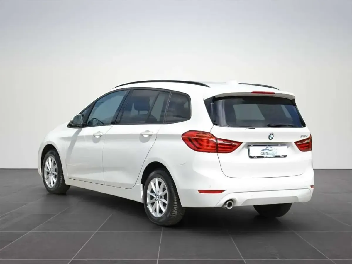 Usata BMW 216 Advantage 116 CV (85 kW) 2022 Mineral white Monovolume