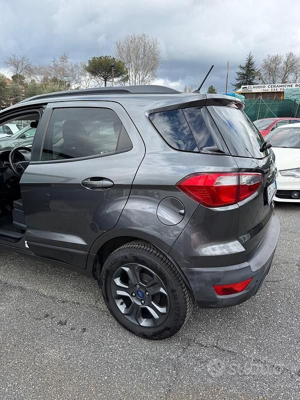 Usata Ford Ecosport 125 CV (91 kW) 2018 Grigio SUV