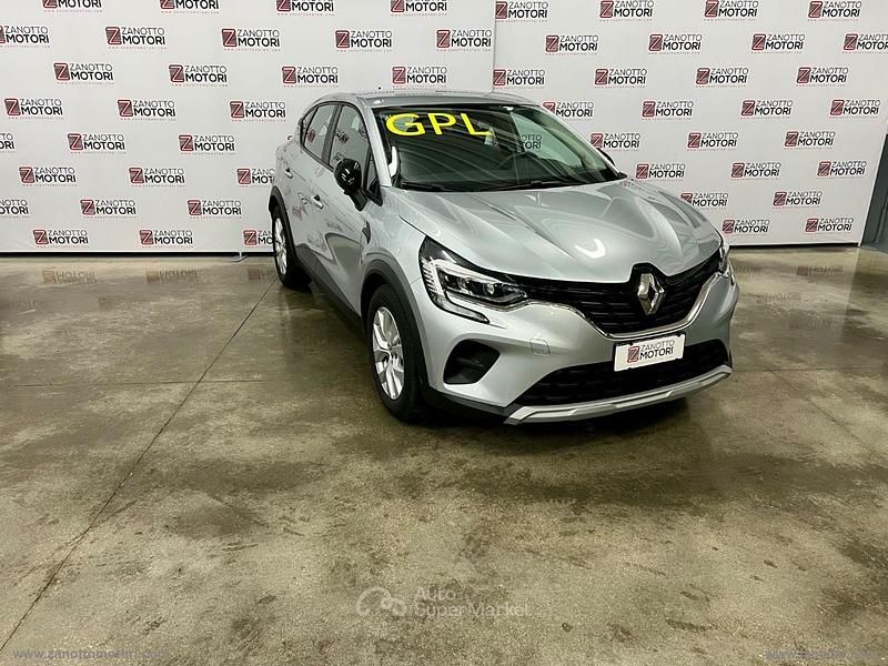 Usata Renault Captur Business 101 CV (74 kW) 2021 Grigio SUV
