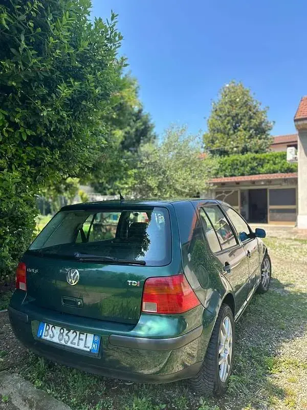 Usata VW Golf IV Highline 116 CV (85 kW) 2001 Berlina