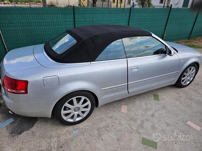 Usata Audi A4 Cabriolet S-Line 150 CV (110 kW) 2006 Grigio Cabrio