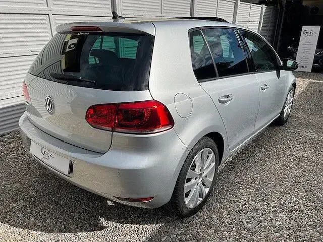 Usado VW Golf VI Highline 122 CV (89 kW) 2011 Gris Utilitario