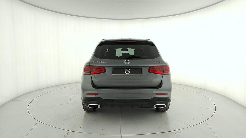 Usata Mercedes GLC300 245 CV (180 kW) 2021 Grigio SUV
