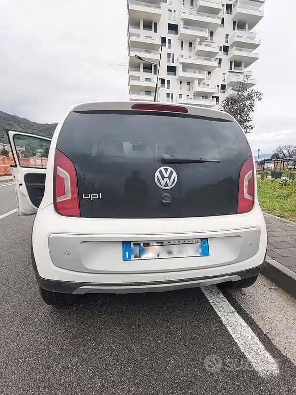 Usata VW up! 75 CV (55 kW) 2014 Bianco Utilitaria