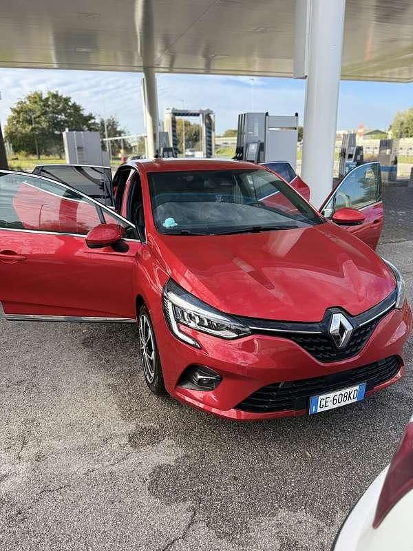 Usata Renault Clio V SE 72 CV (52 kW) 2021 Berlina