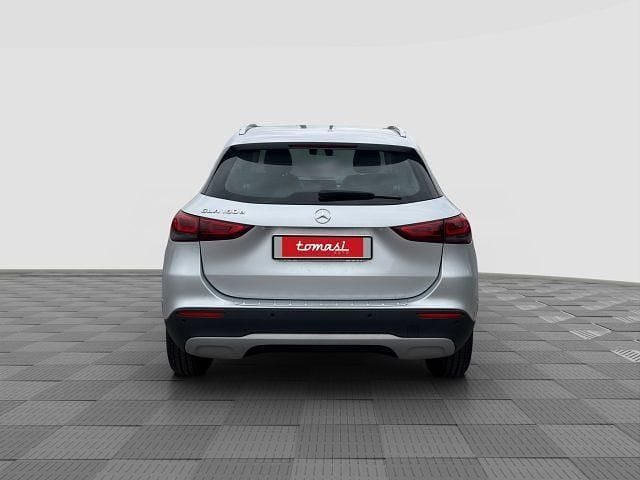 Usata Mercedes GLA180 Business 115 CV (84 kW) 2022 Argento SUV