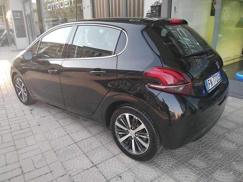 Usata Peugeot 208 Allure 99 CV (72 kW) 2018 Blu/azzurro Utilitaria