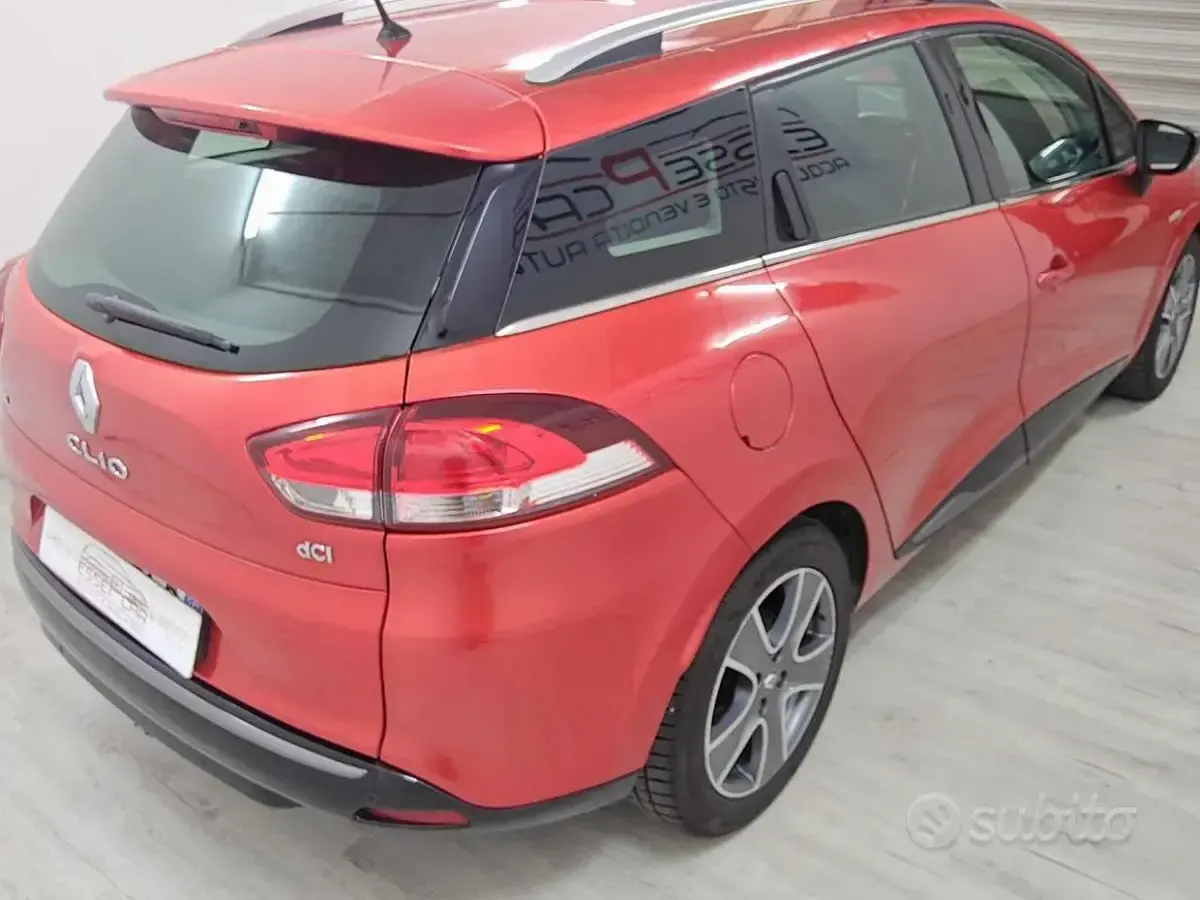 Usata Renault Clio 90 CV (66 kW) 2015 Rosso Station wagon